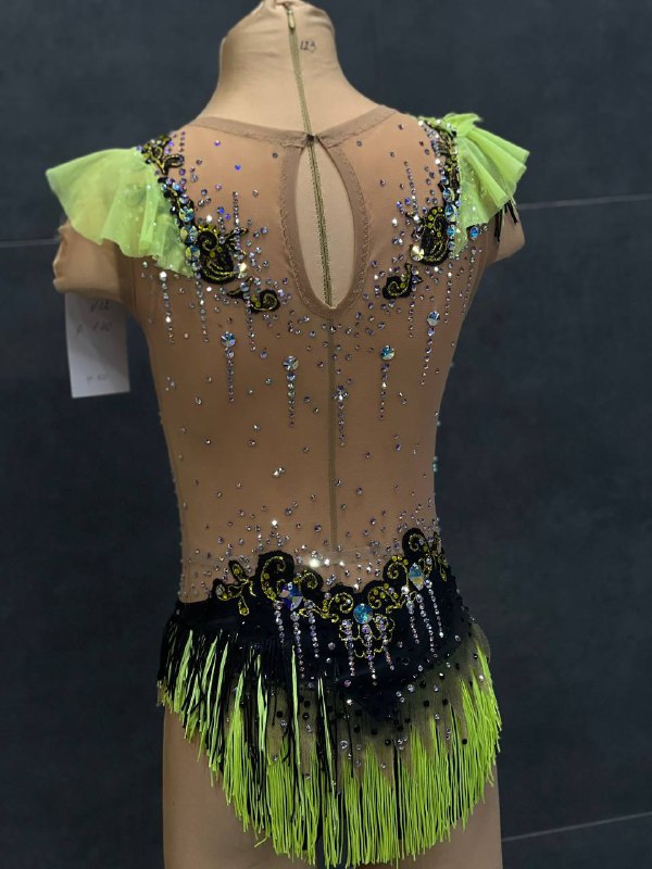 Чорний купальник з зеленою бахромою та зеленими рюшами | зріст 140