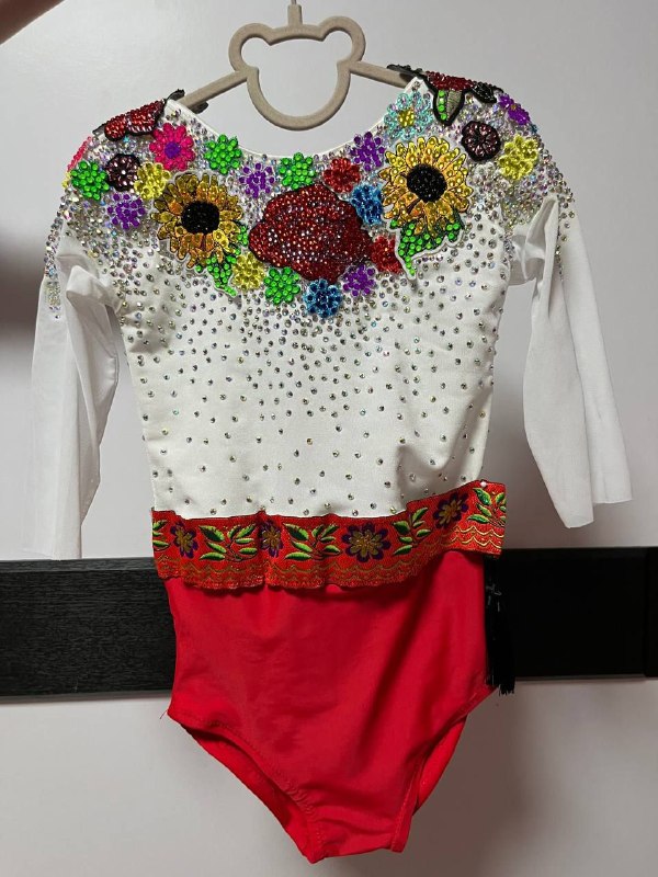 Білий купальник з українською квітковою вишивкою | р. 135