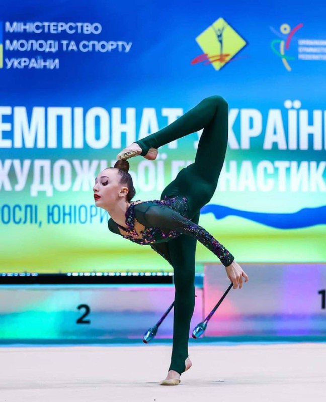 Зелений комбінезон для змагань | зріст 160