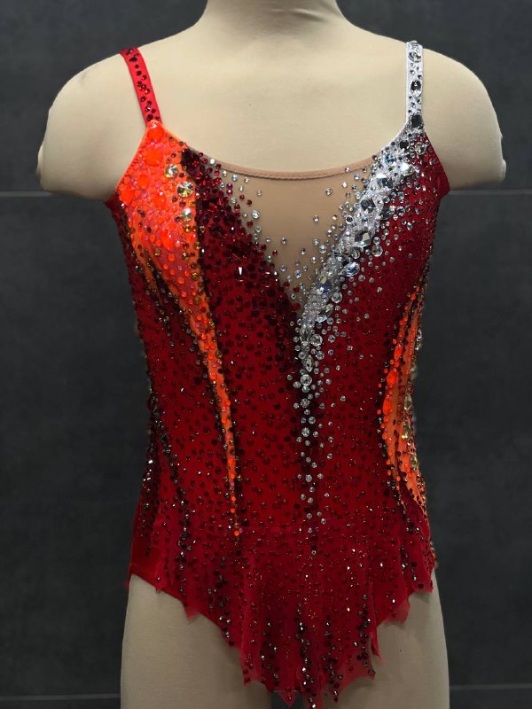 Червоний купальник з полум'яним дизайном та кристалами | зріст 160